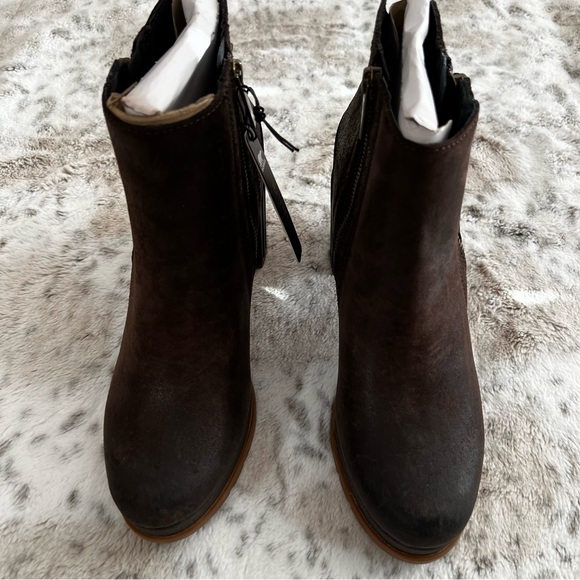 NIB SOREL Distressed Leather Waterproof Zipper Booties “Blake” sz 9 - Picture 6 of 16